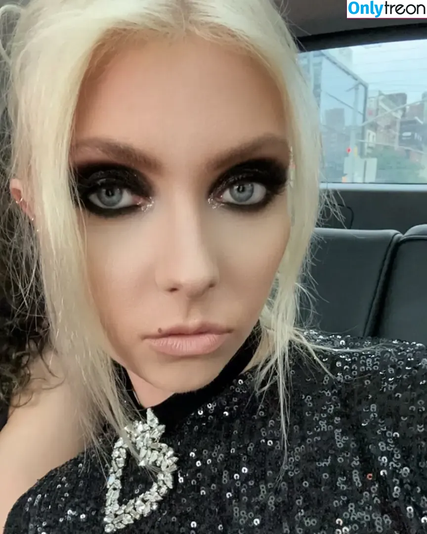Taylor Momsen nude photo #0450 (aryelsoul / taylormomsen)