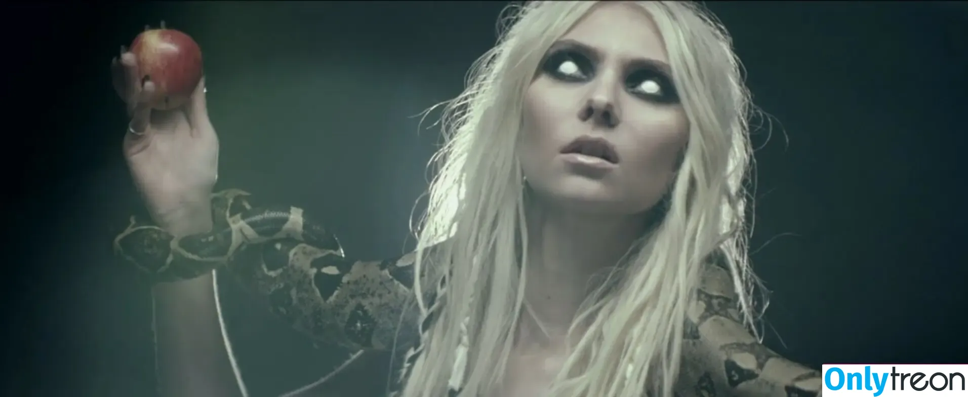 Taylor Momsen nude photo #0456 (aryelsoul / taylormomsen)