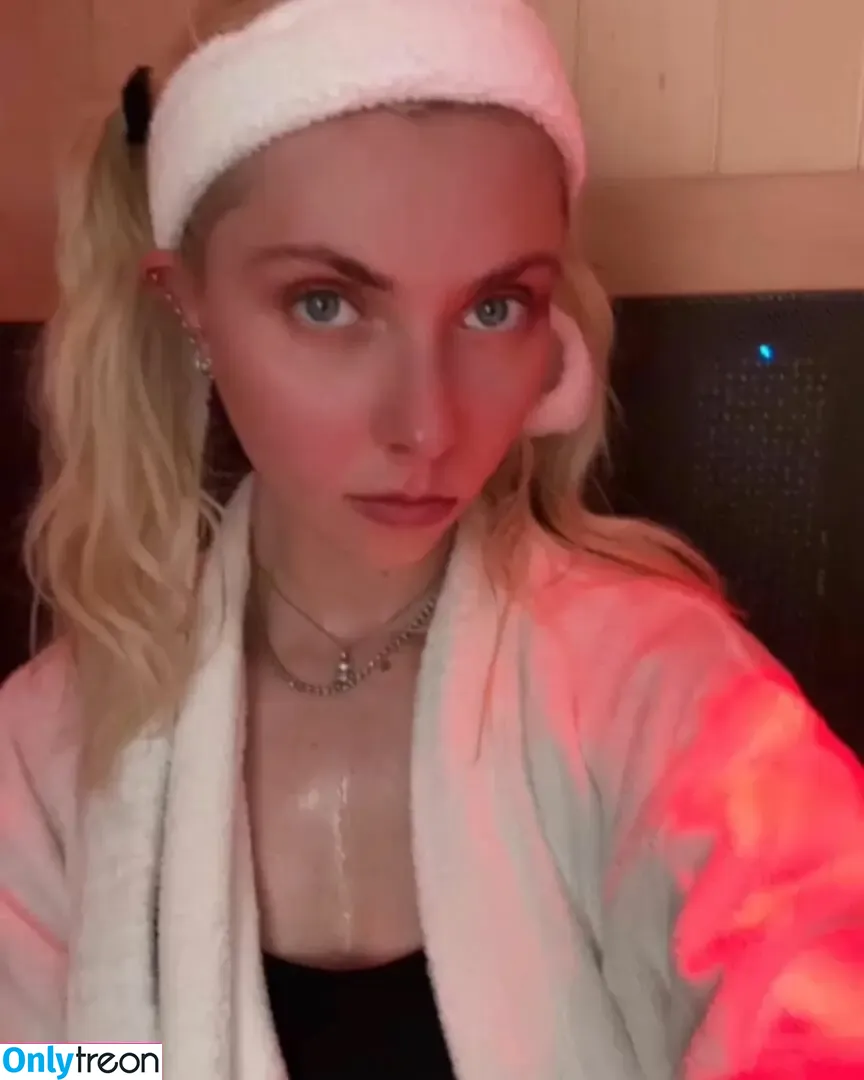 Taylor Momsen nude photo #0465 (aryelsoul / taylormomsen)