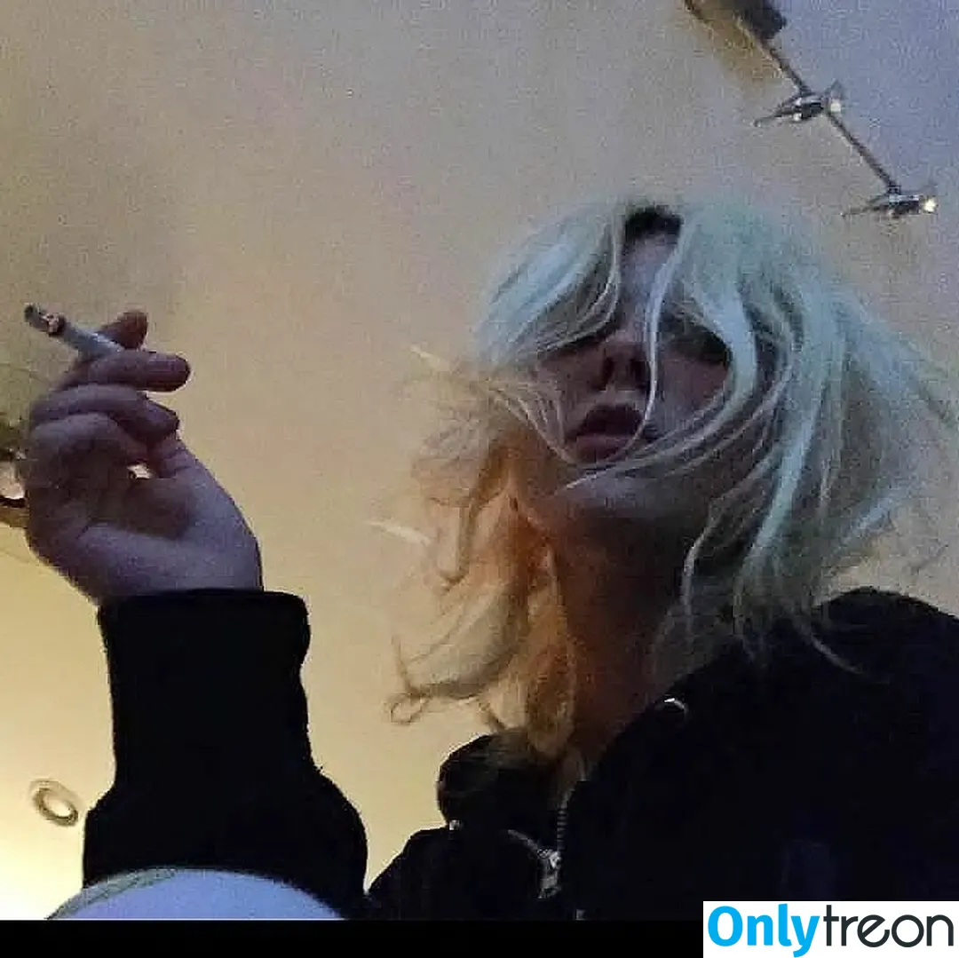 Taylor Momsen nude photo #0611 (aryelsoul / taylormomsen)