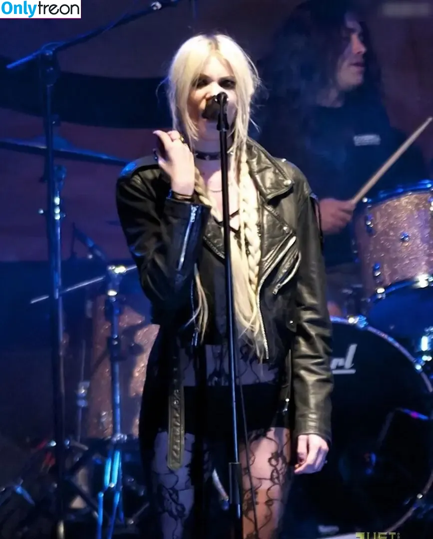 Taylor Momsen nude photo #0788 (aryelsoul / taylormomsen)