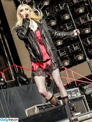 Taylor Momsen / aryelsoul / taylormomsen nude photo #1079