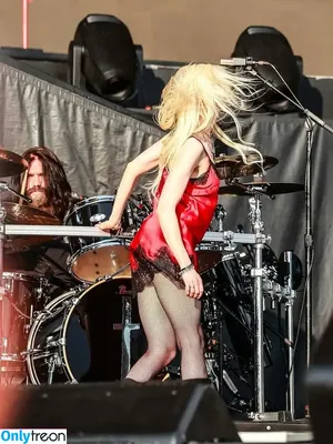 Taylor Momsen / aryelsoul / taylormomsen nude photo #1081