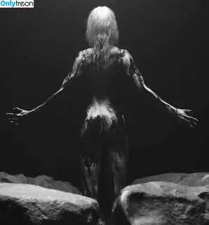 Taylor Momsen / aryelsoul / taylormomsen nude photo #1101