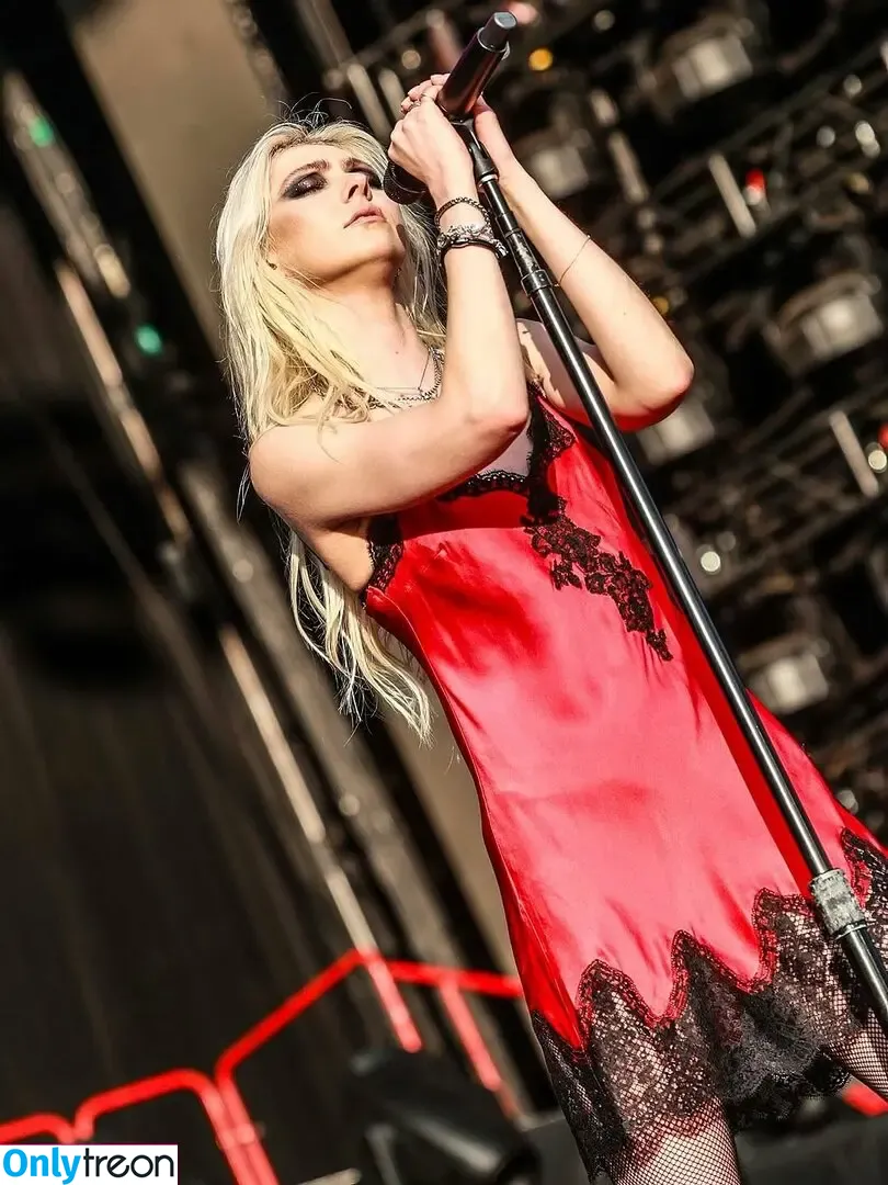 Taylor Momsen nude photo #1082 (aryelsoul / taylormomsen)