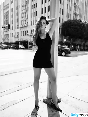 Taylor Morland / daiseybarnes / taylor.morland nude photo #0105