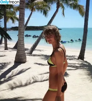 Taylor Swift / shawtiee / taylorswift / taylorswift13 nude photo #9086