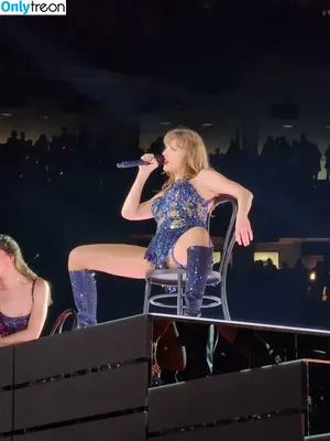 Taylor Swift / shawtiee / taylorswift / taylorswift13 nude photo #9090
