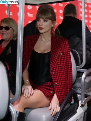 Taylor Swift / shawtiee / taylorswift / taylorswift13 nude photo #9135