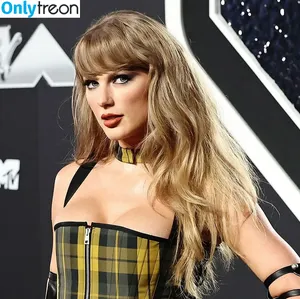 Taylor Swift / shawtiee / taylorswift / taylorswift13 nude photo #9201