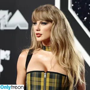 Taylor Swift / shawtiee / taylorswift / taylorswift13 nude photo #9202