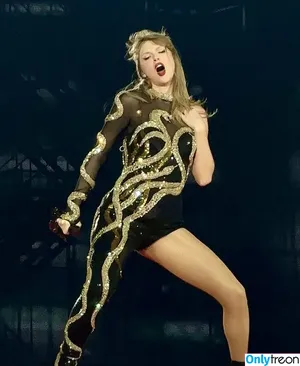 Taylor Swift / shawtiee / taylorswift / taylorswift13 nude photo #9473