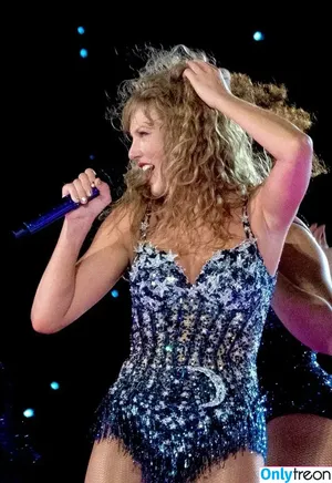 Taylor Swift / shawtiee / taylorswift / taylorswift13 nude photo #9530