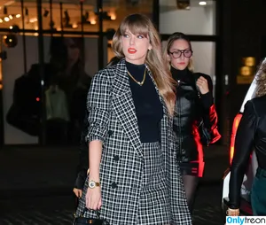 Taylor Swift / shawtiee / taylorswift / taylorswift13 nude photo #9584