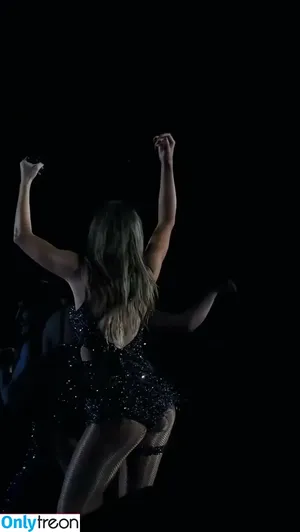 Taylor Swift / shawtiee / taylorswift / taylorswift13 nude photo #9621