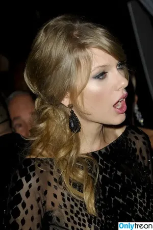 Taylor Swift / shawtiee / taylorswift / taylorswift13 nude photo #9637
