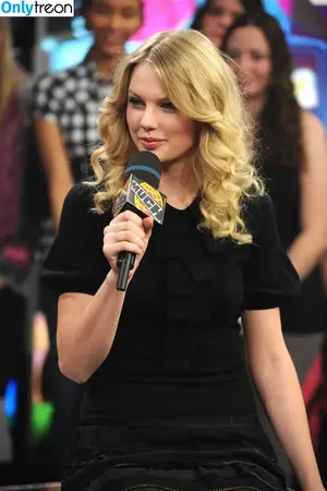 Taylor Swift / shawtiee / taylorswift / taylorswift13 nude photo #9653
