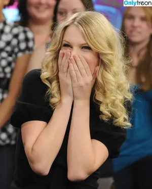 Taylor Swift / shawtiee / taylorswift / taylorswift13 nude photo #9656