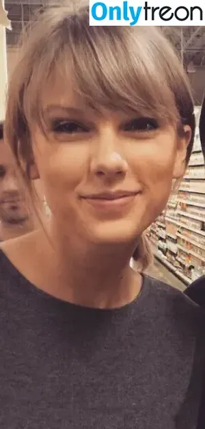 Taylor Swift / shawtiee / taylorswift / taylorswift13 nude photo #9659