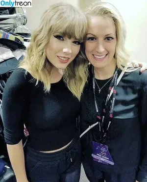 Taylor Swift / shawtiee / taylorswift / taylorswift13 nude photo #9667