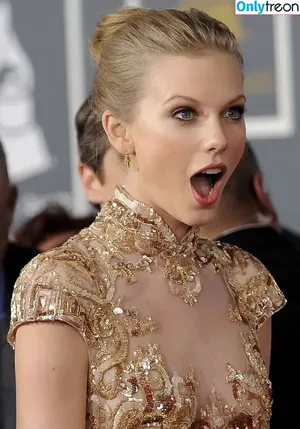 Taylor Swift / shawtiee / taylorswift / taylorswift13 nude photo #9671