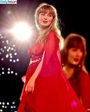 Taylor Swift / shawtiee / taylorswift / taylorswift13 nude photo #9673