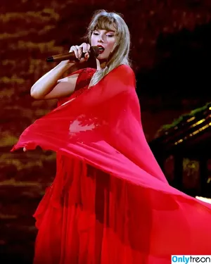 Taylor Swift / shawtiee / taylorswift / taylorswift13 nude photo #9677