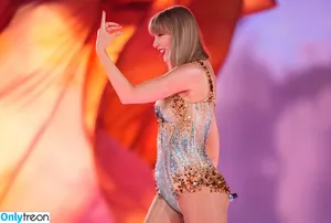 Taylor Swift / shawtiee / taylorswift / taylorswift13 nude photo #9691