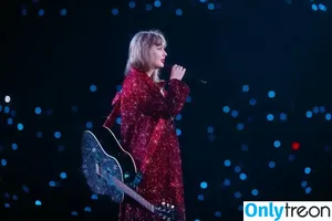Taylor Swift / shawtiee / taylorswift / taylorswift13 nude photo #9771