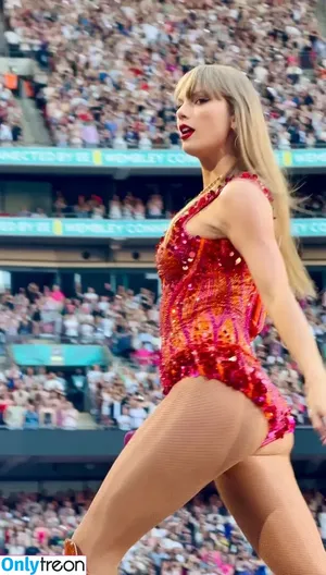 Taylor Swift / shawtiee / taylorswift / taylorswift13 nude photo #9861