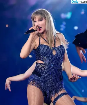 Taylor Swift / shawtiee / taylorswift / taylorswift13 nude photo #9895