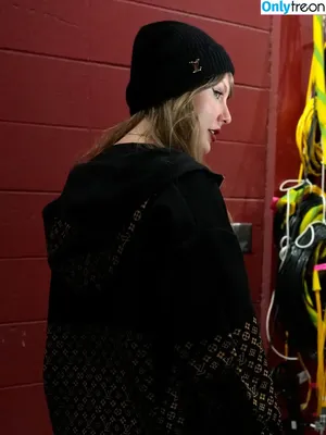 Taylor Swift / shawtiee / taylorswift / taylorswift13 nude photo #9984