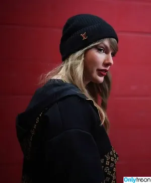 Taylor Swift / shawtiee / taylorswift / taylorswift13 nude photo #9988
