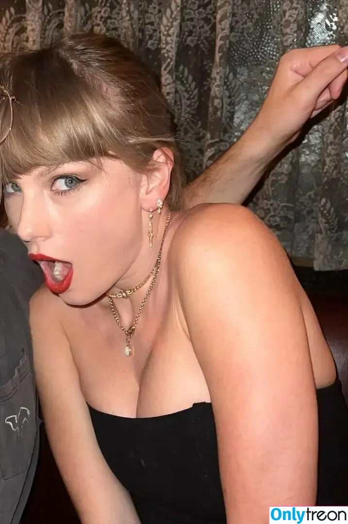 Taylor Swift nude photo #9251 (shawtiee / taylorswift / taylorswift13)