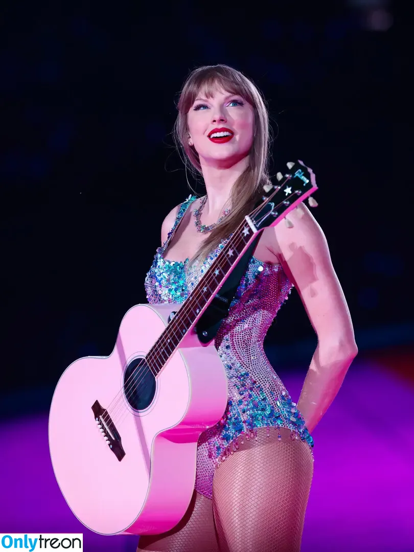 Taylor Swift nude photo #9553 (shawtiee / taylorswift / taylorswift13)