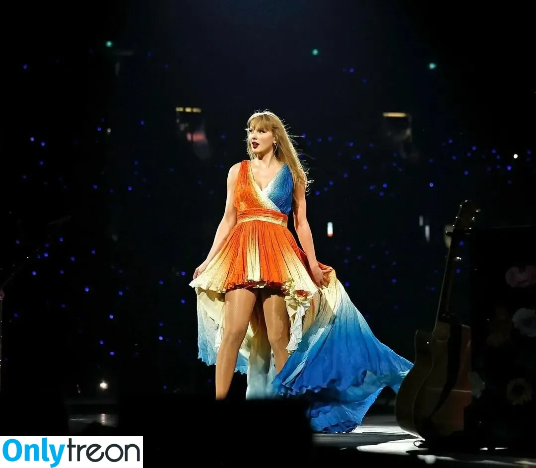 Taylor Swift nude photo #9574 (shawtiee / taylorswift / taylorswift13)