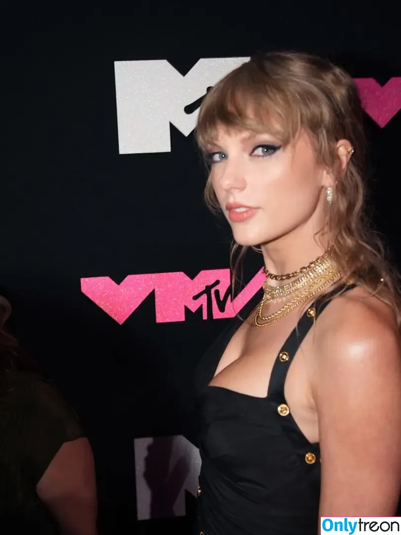 Taylor Swift nude photo #9636 (shawtiee / taylorswift / taylorswift13)