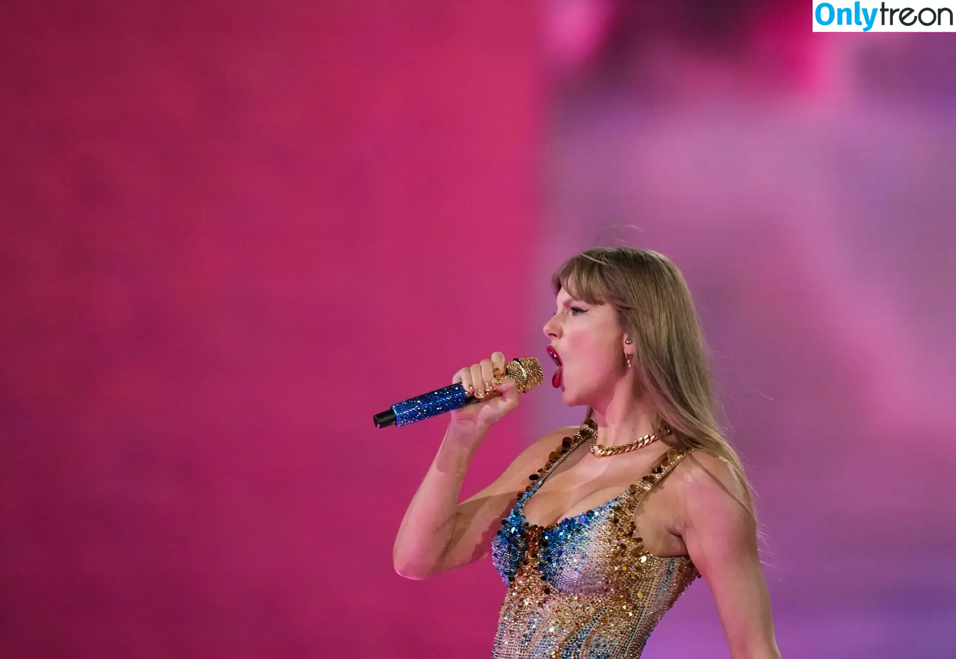 Taylor Swift nude photo #9688 (shawtiee / taylorswift / taylorswift13)