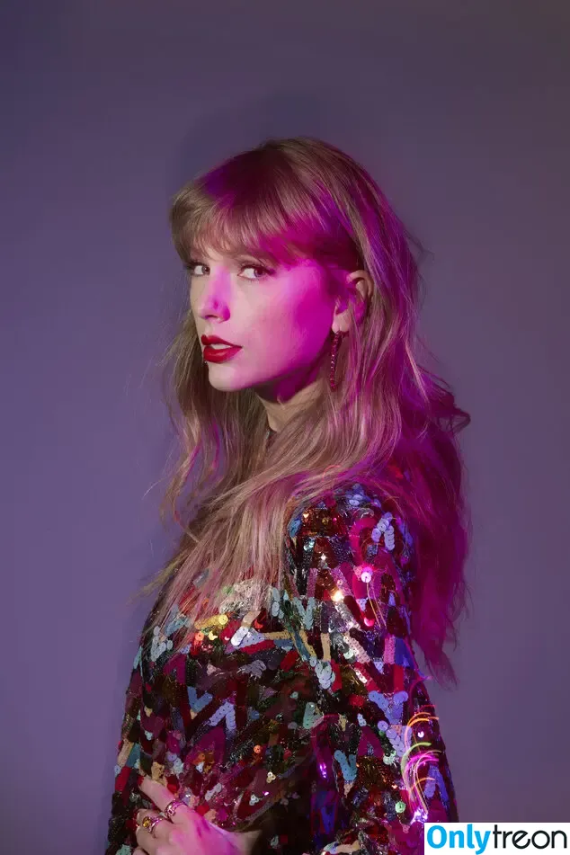 Taylor Swift nude photo #9881 (shawtiee / taylorswift / taylorswift13)