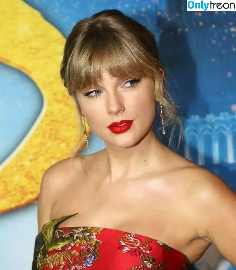 Taylor Swift nude photo #9900 (shawtiee / taylorswift / taylorswift13)