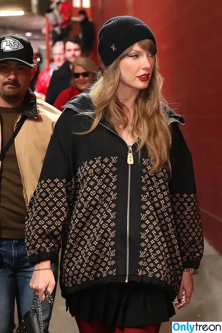 Taylor Swift nude photo #9986 (shawtiee / taylorswift / taylorswift13)