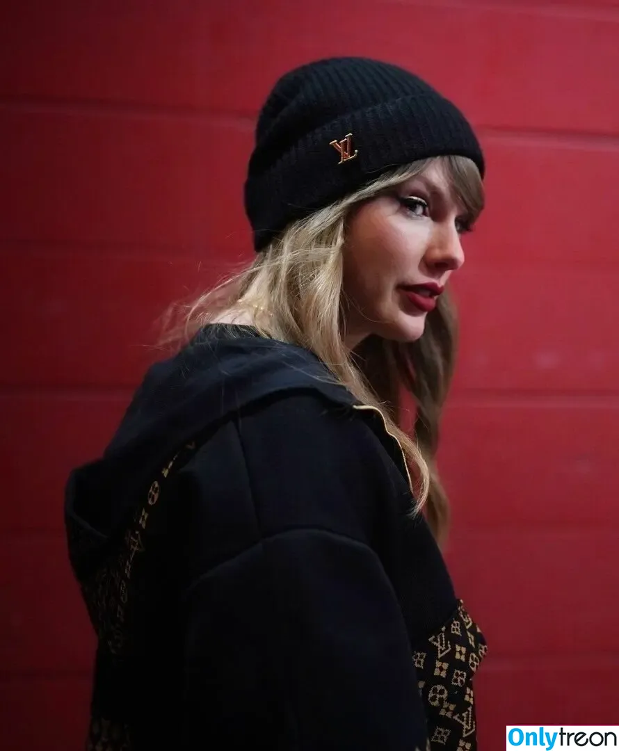 Taylor Swift nude photo #9988 (shawtiee / taylorswift / taylorswift13)