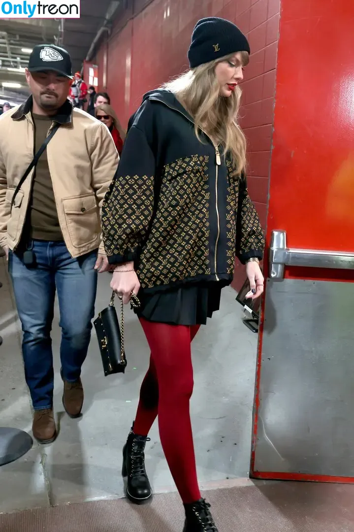 Taylor Swift nude photo #10011 (shawtiee / taylorswift / taylorswift13)