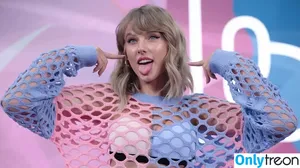 Taylor Swift / shawtiee / taylorswift / taylorswift13 nude photo #8085
