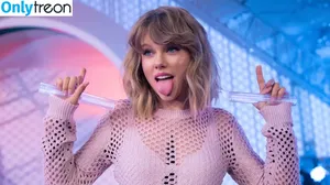 Taylor Swift / shawtiee / taylorswift / taylorswift13 nude photo #8091