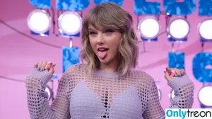 Taylor Swift / shawtiee / taylorswift / taylorswift13 nude photo #8094