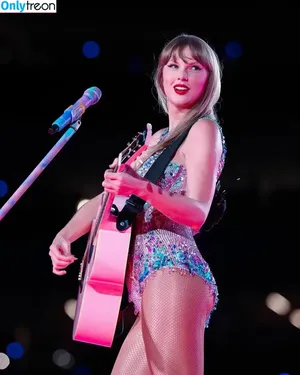 Taylor Swift / shawtiee / taylorswift / taylorswift13 nude photo #8700