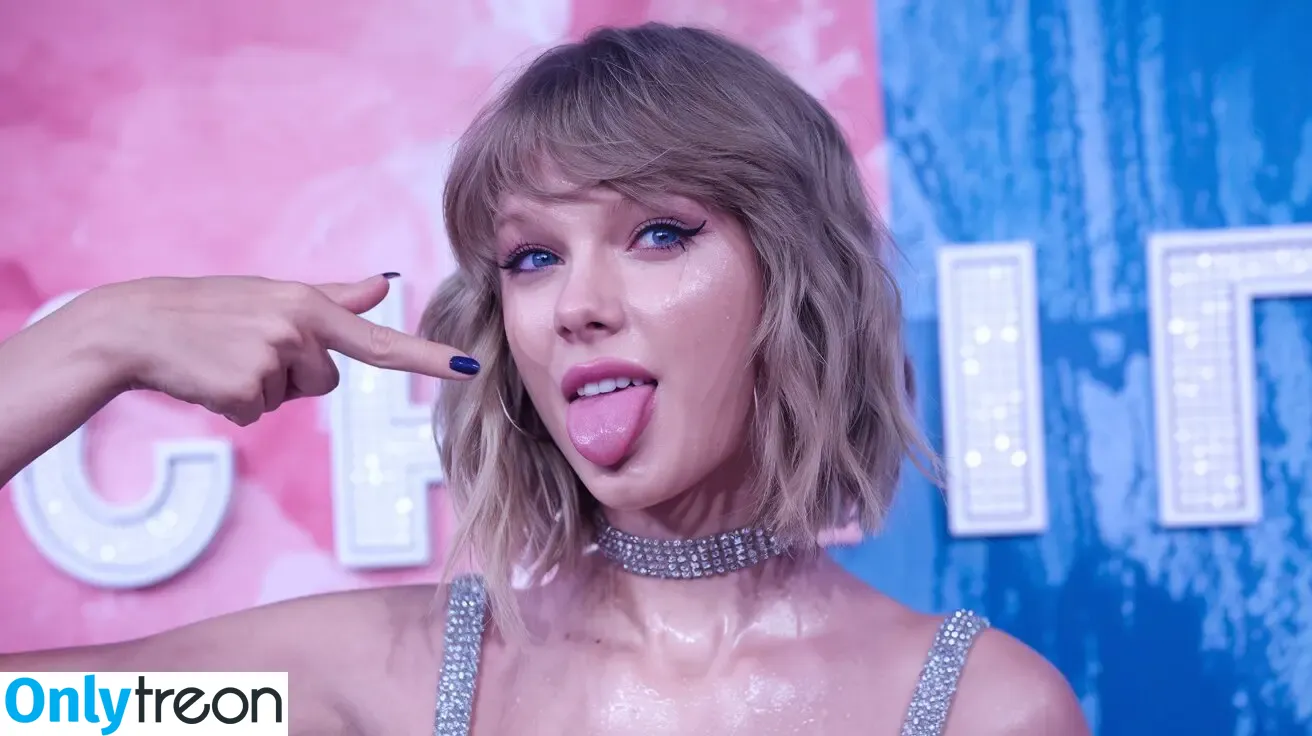 Taylor Swift nude photo #8070 (shawtiee / taylorswift / taylorswift13)