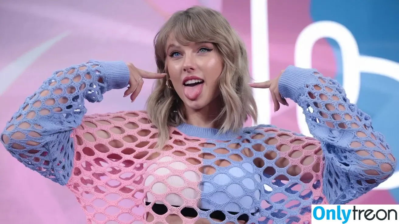 Taylor Swift nude photo #8085 (shawtiee / taylorswift / taylorswift13)
