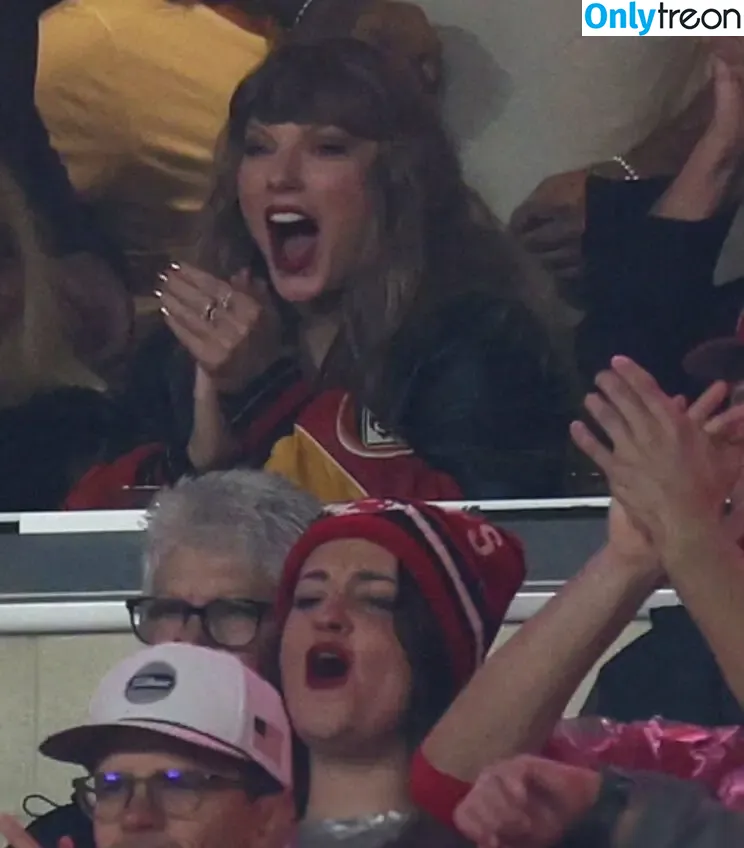 Taylor Swift nude photo #8962 (shawtiee / taylorswift / taylorswift13)